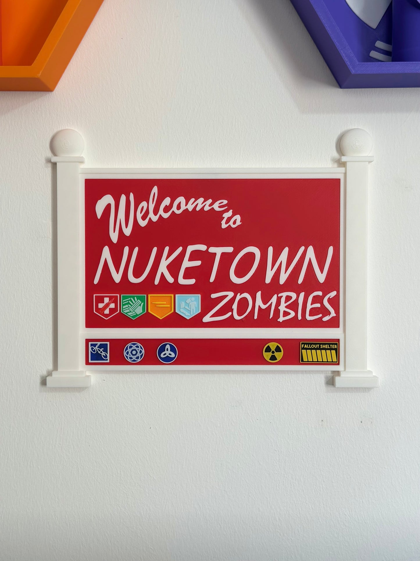 ☢️ Mannequin Town Wall / Door Art