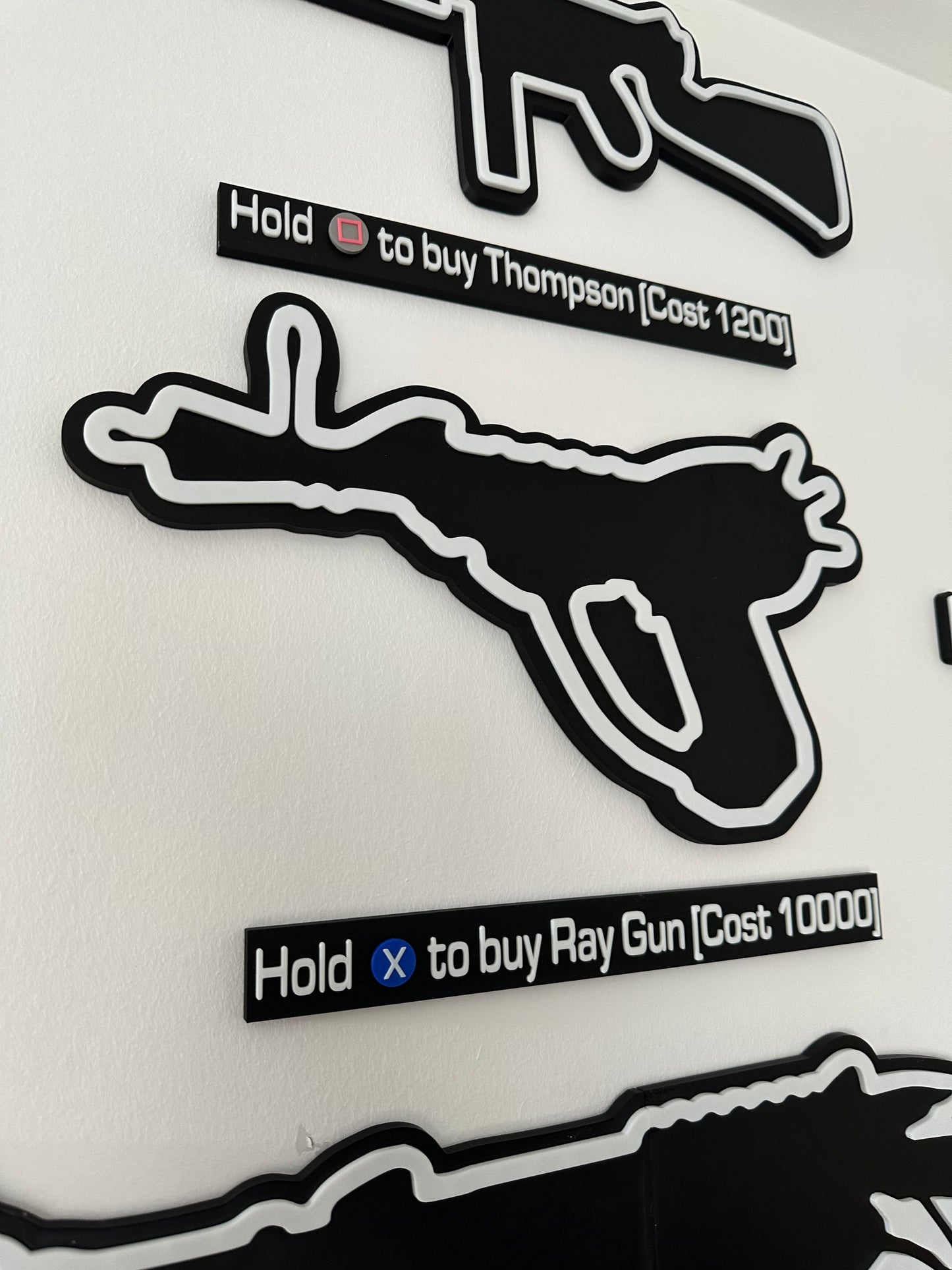 🧟‍♂️ Ray Gun Wall Buy Wall / Door Art