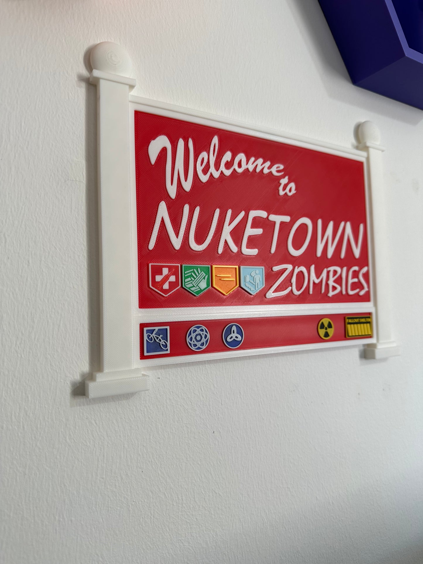 ☢️ Mannequin Town Wall / Door Art