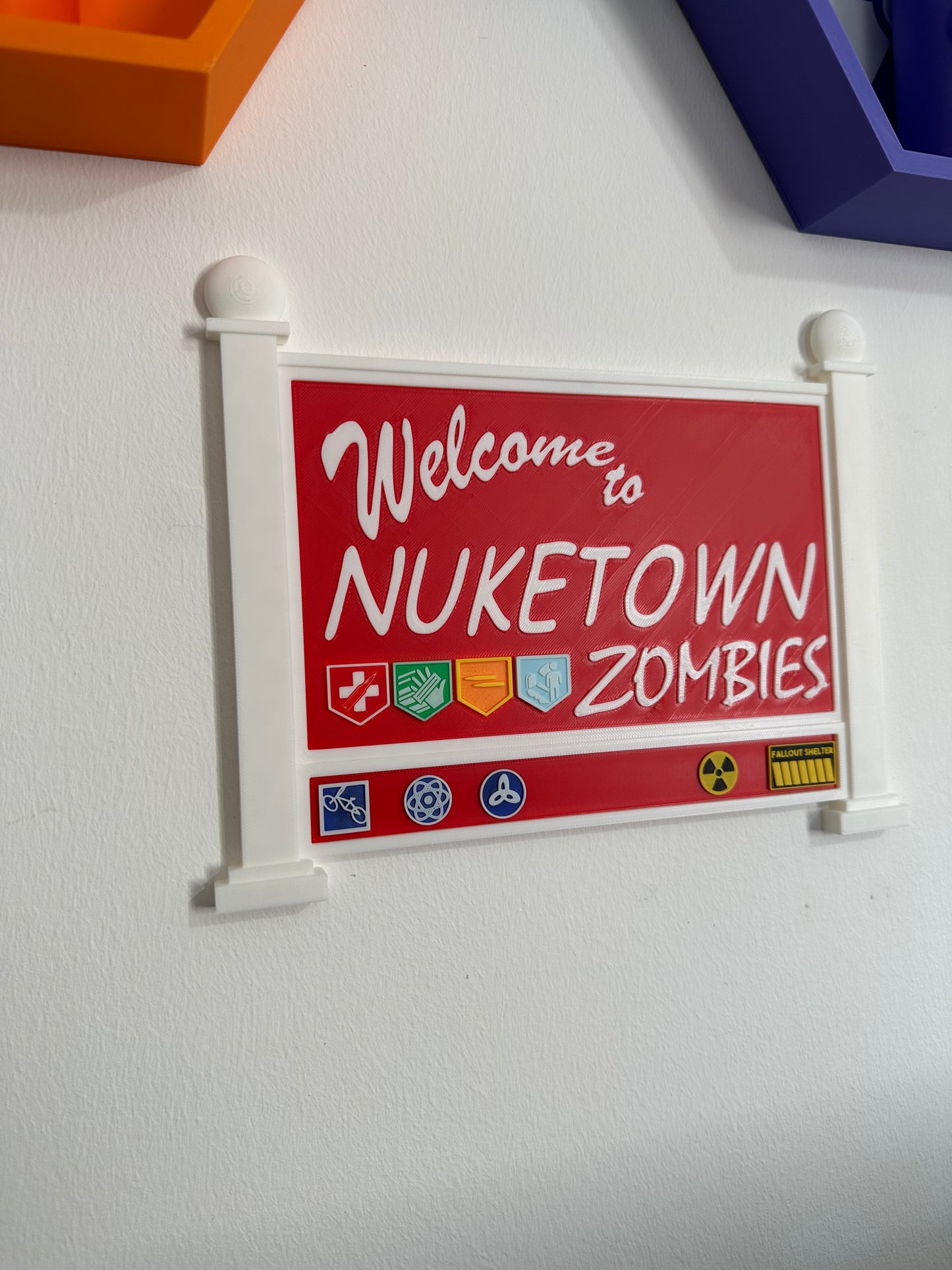 ☢️ Mannequin Town Wall / Door Art
