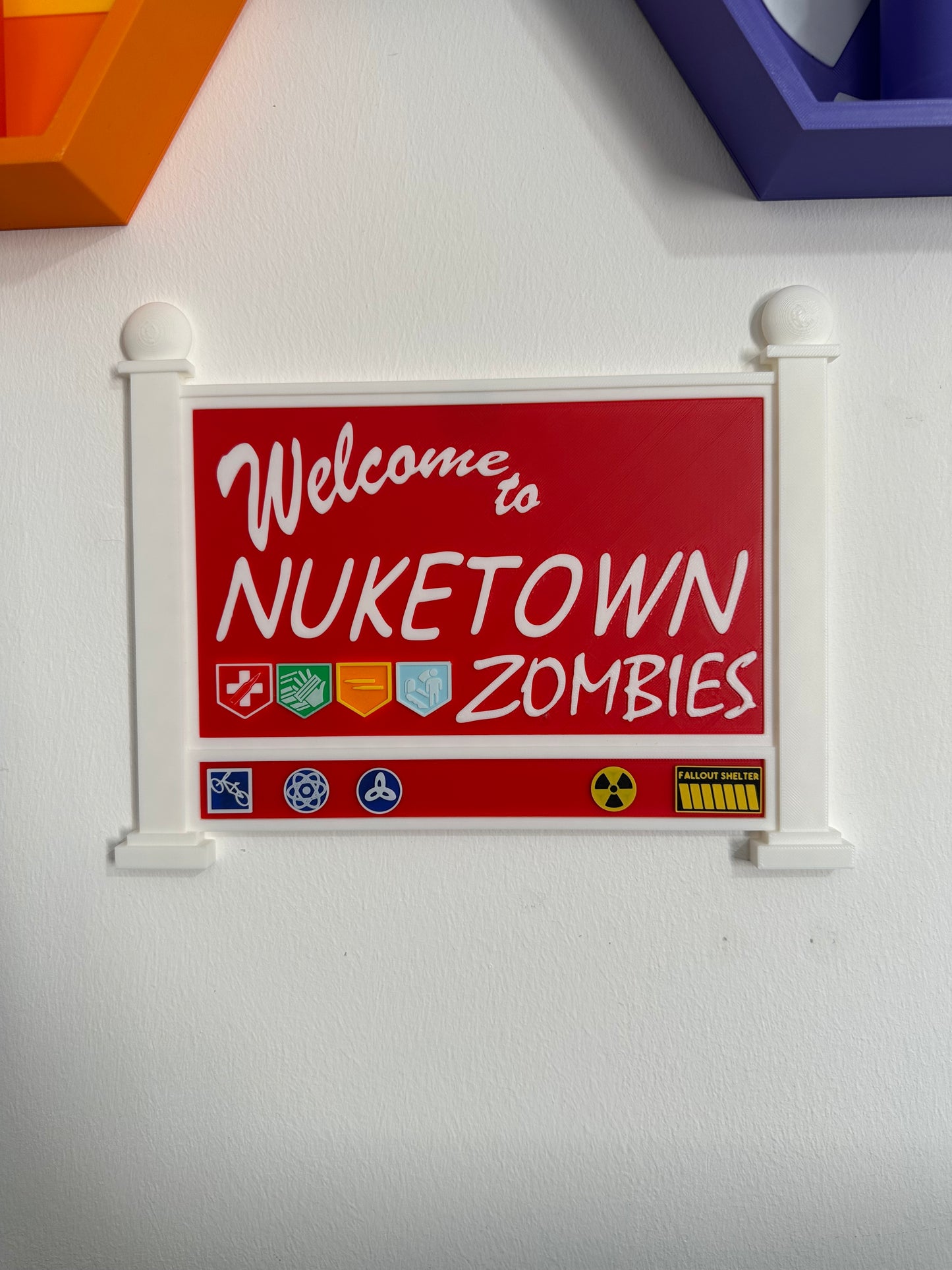 ☢️ Mannequin Town Wall / Door Art